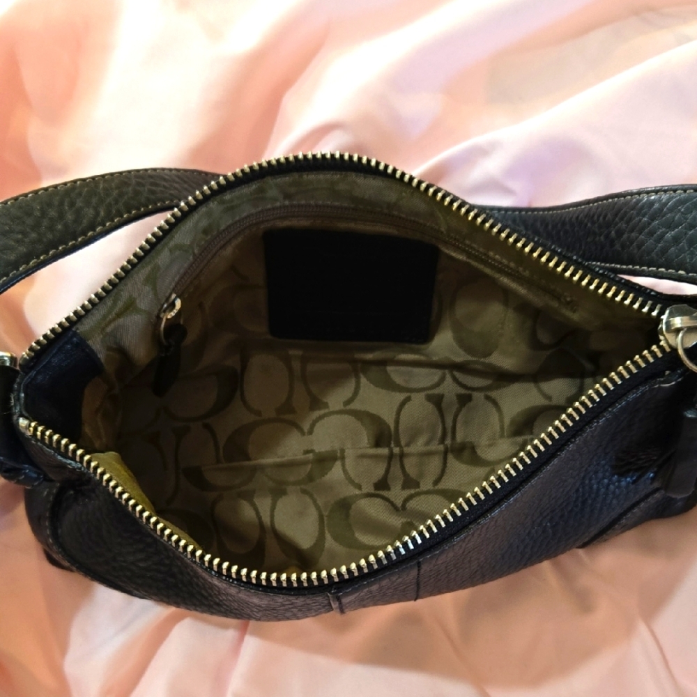 Coach - VINTAGE Black Leather Baguette - Picture 9 of 13